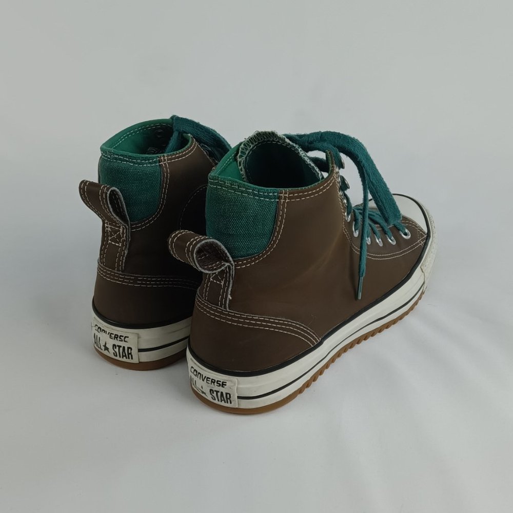 Converse Chuck Taylor High Top Sneakers. - Picture 5 of 12